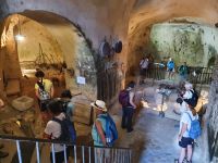 Basilikata, Matera, Höhlenwohnung in einer Zisterne