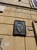 Überall die Zeichen der Contradas