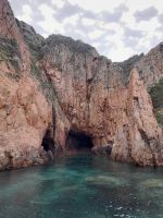 Schifffahrt entlang der Calanques de Piana