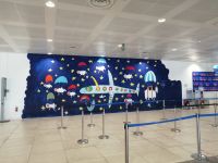 Palermo: im Flughafen-Gebäude