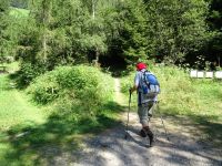 Gut gerüstet geht es hinauf