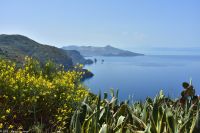 Äolische Inseln - Insel Lipari - Aussichtspunkt Quattrocchi - Blick hinüber zur Insel Vulcano