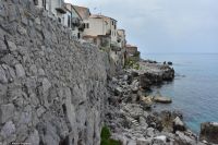 Sizilien - Cefalu - unscheinbar steht sie da die antike Stadtmauer