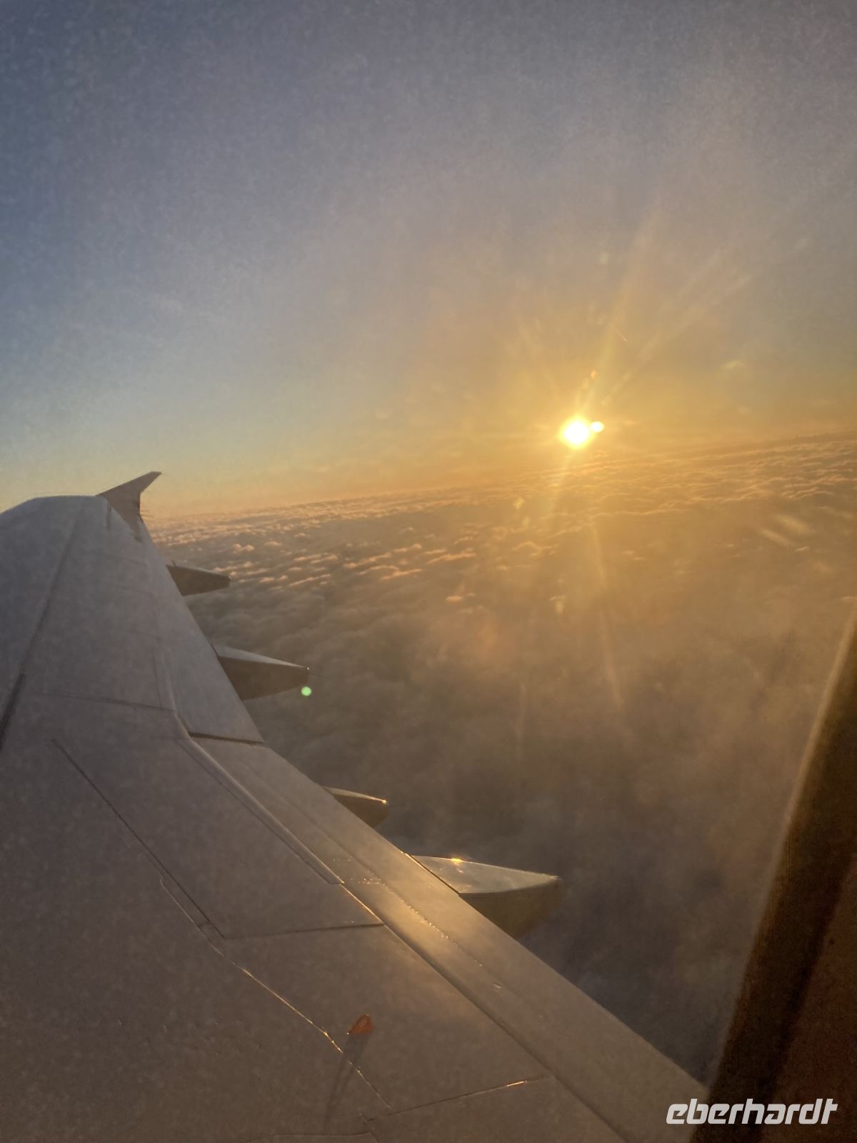  die Sonne im Schlepptau