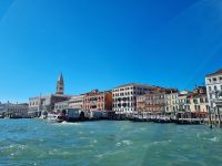 Schifffahrt vom Flughafen in die Innenstadt... 