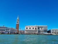 Schifffahrt vom Flughafen in die Innenstadt... (Markusplatz)