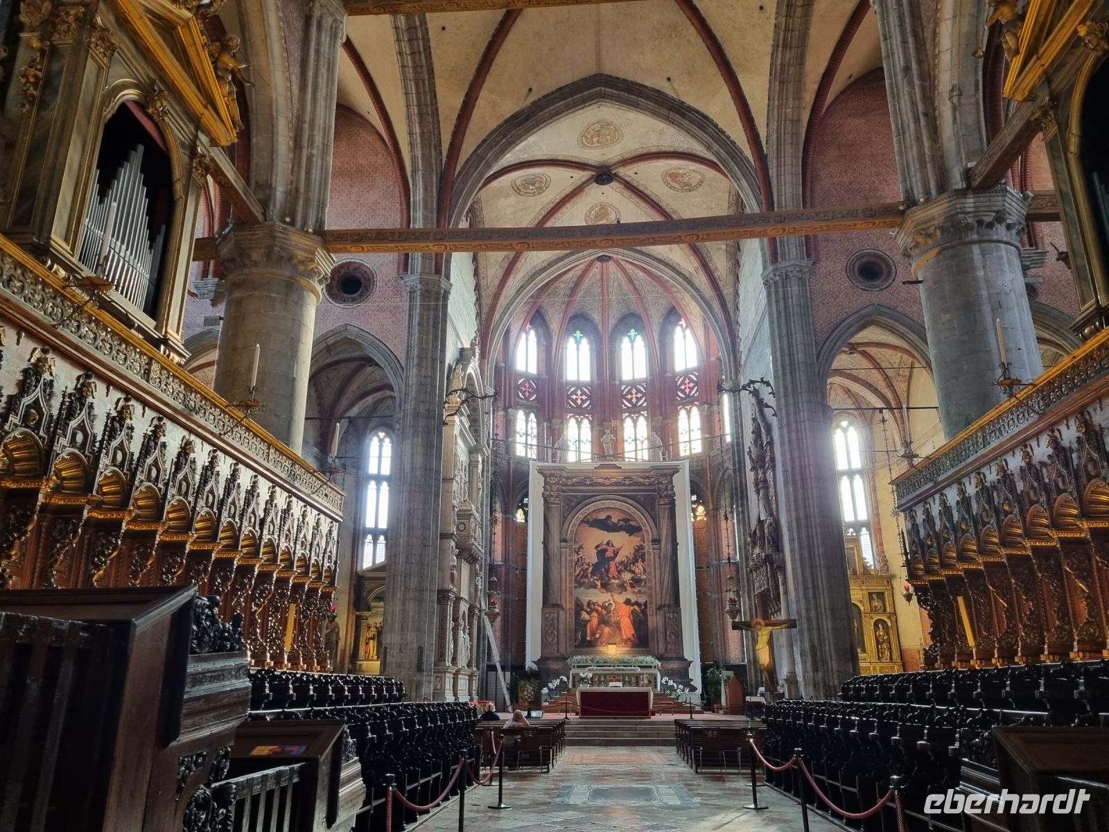 Frarikirche (Santa Maria Gloriosa dei Frari) - Blick zum Chor