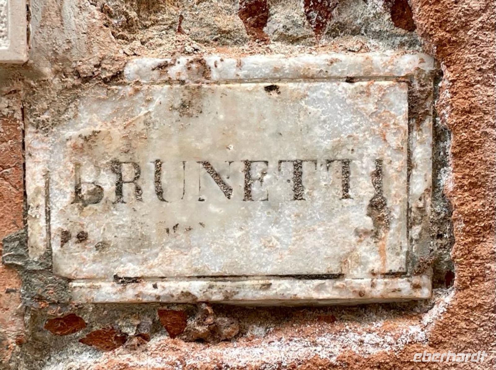 Auf den Spuren von Commissario Brunetti... (Klingel)