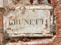 Auf den Spuren von Commissario Brunetti... (Klingel)