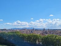 Blick über Rom, im Hintergrund die Albaner Berge