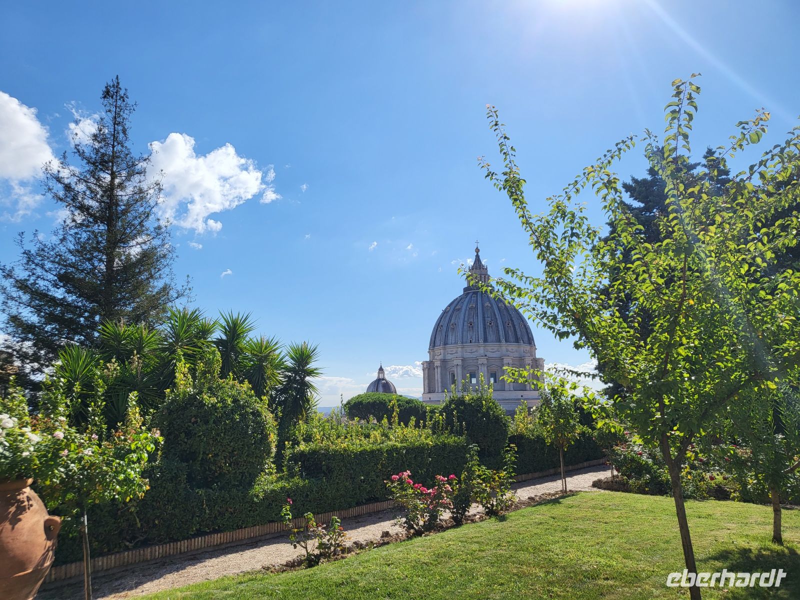 Blick zur Kuppel des Petersdoms