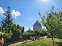 Blick zur Kuppel des Petersdoms