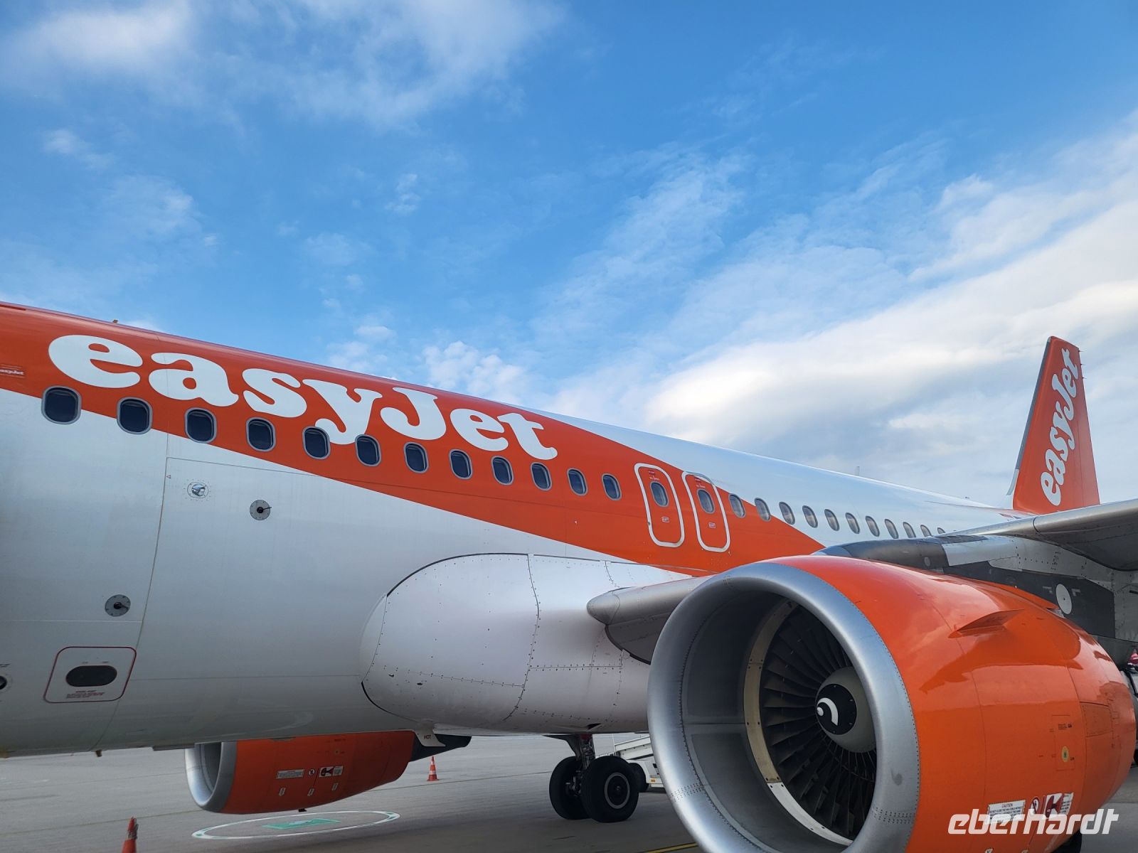 Ankunft unserer easyJet-Maschine am Flughafen BER
