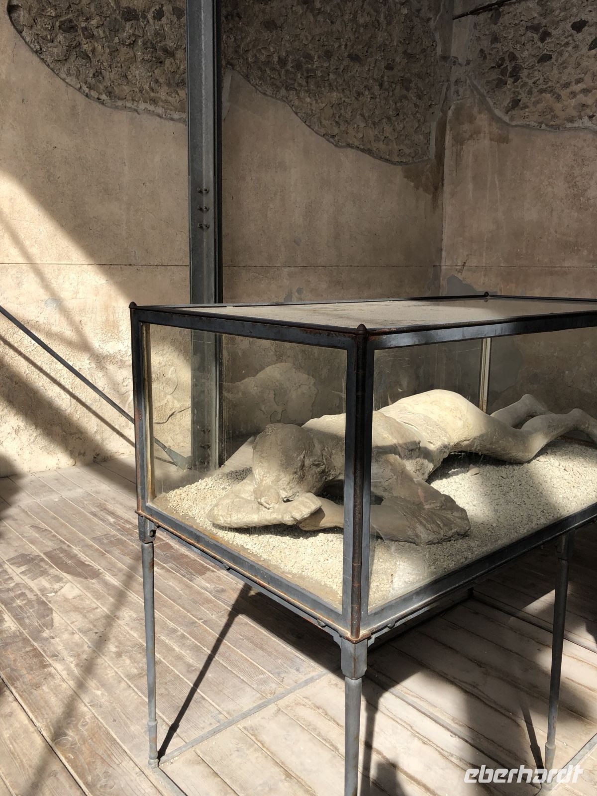 Gips-Skulputuren der getöteten Menschen beim Vulkanausbruch des Vesuvs