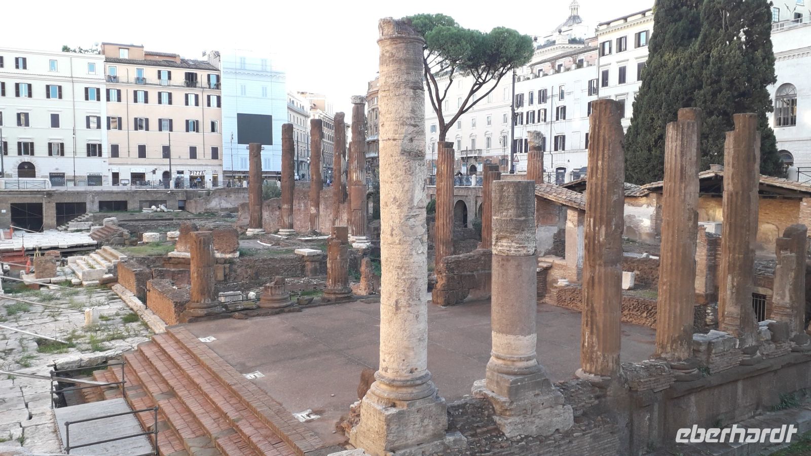 Largo di Torre Argentina