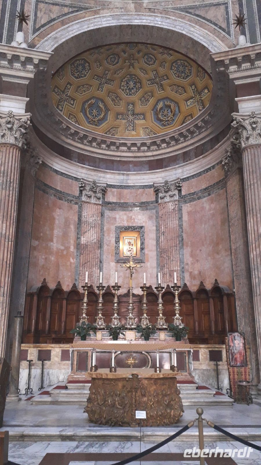 Der Altar im Pantheon
