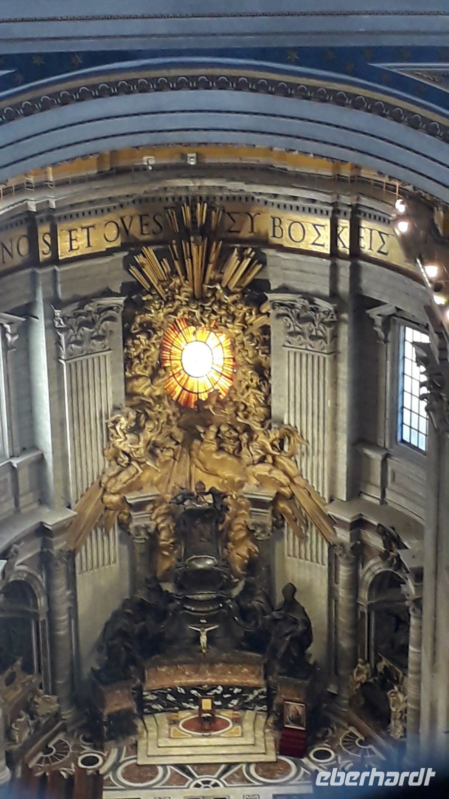 Der Blick von oben im Petersdom