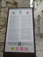 Apulien-Vieste Die Geschichte von 1556 von türkischen Piraten Dragun Rais.JPG