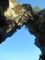 Apulien-Bootsfahrt-Ausfahrt aus der Grotte.JPG