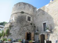 Apulien-Peschici-Castello Mediovale.JPG