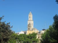 Bari - Blick auf die Stadtkirchen.JPG