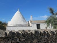 Valle d`Itria - Trulli  wohl ein Ferienhaus.JPG