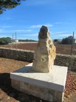 Valle d`Itria - einzigaritige Grabsteine.JPG