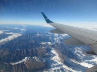 Flug nach Bari über die schneebedecketen Alpen
