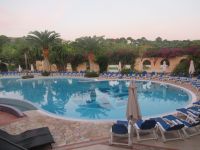 Hotel i Melograni - Pool die ersten 2 Tage.JPG