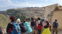Blick über Matera und die Gravina Schlucht