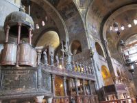 Kanzeln und Ikonostase in Marcusbasilika