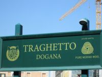 mit dem Traghetto über den Kanal Giudeccha