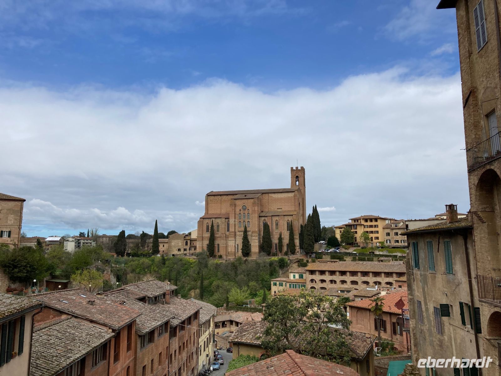 4. Reisetag – Stadtführung durch Siena – Blick zur Basilica di San Domenico