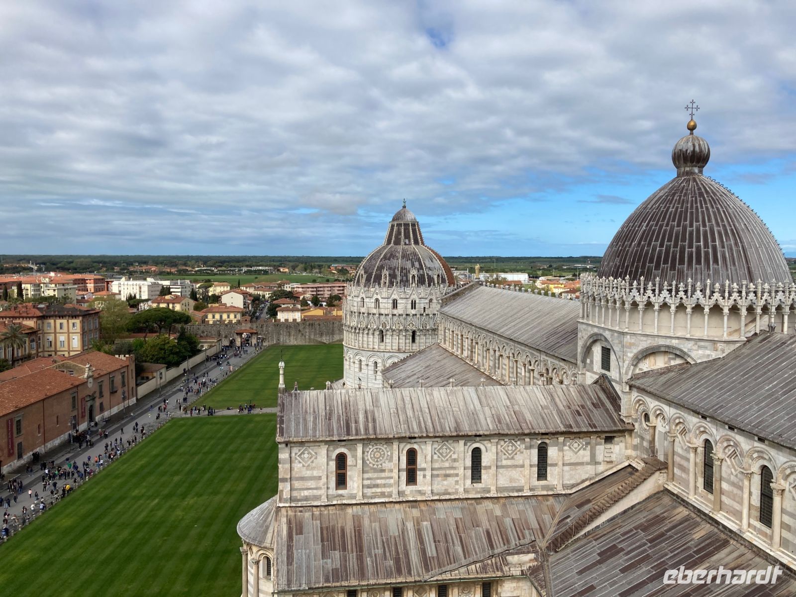 5. Reisetag – Besuch von Pisa – Blick vom Schiefen Turm auf Dom und Baptisterium