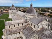 5. Reisetag – Besuch von Pisa – Blick vom Schiefen Turm auf Dom und Baptisterium