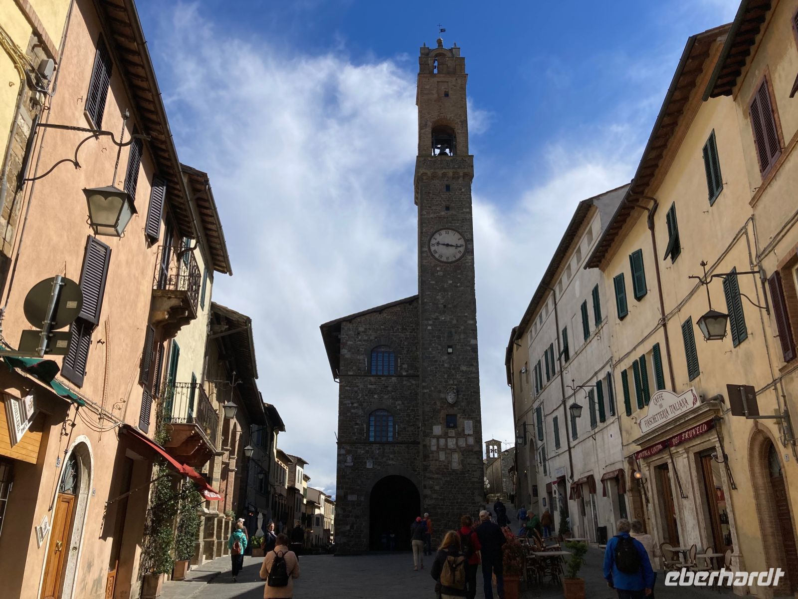 6. Reisetag – Freizeit in Monalcino – Piazza del Popolo mit Palazzo dei Priori