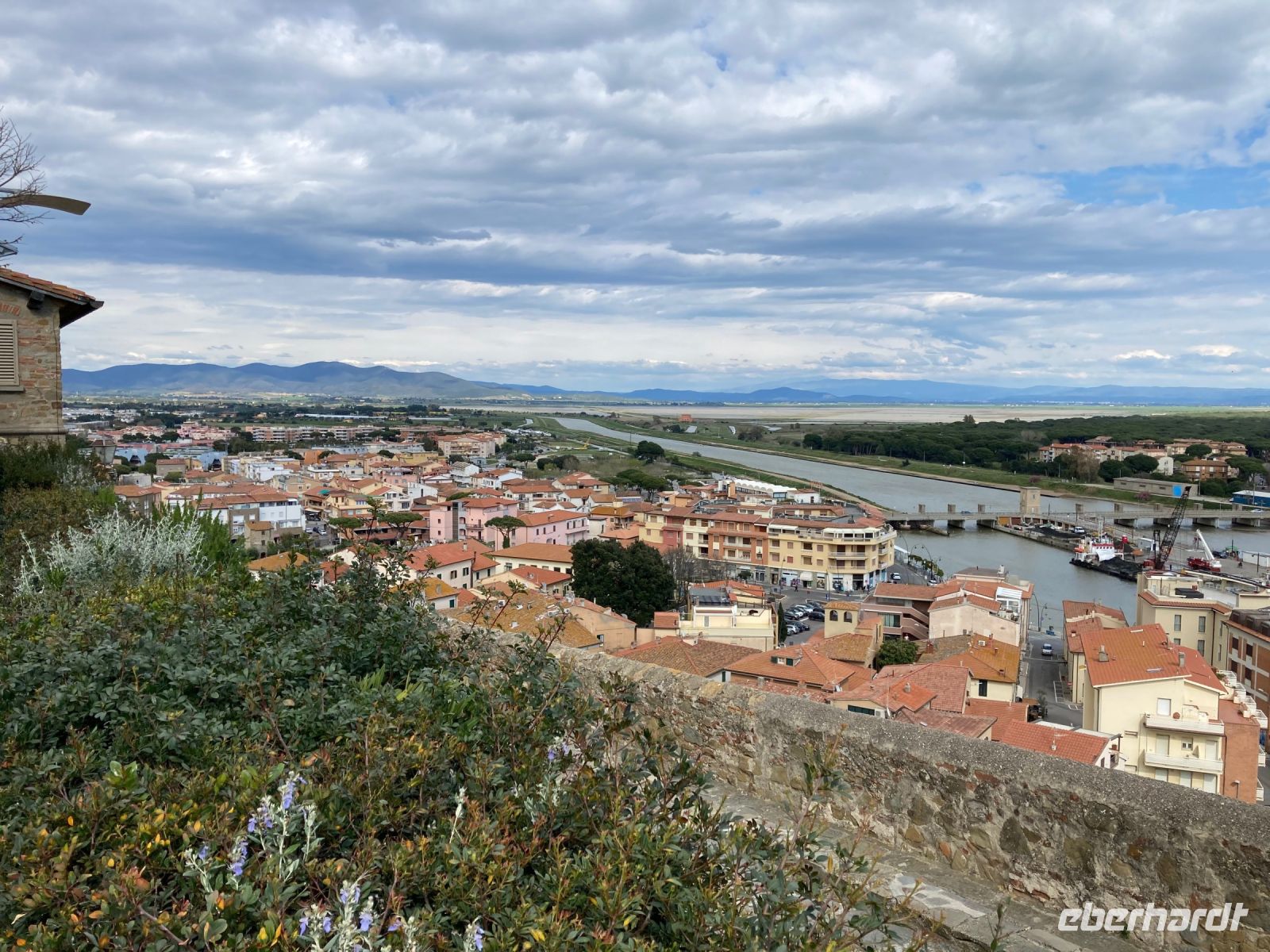 7. Reisetag – Spaziergang durch die Altstadt von Castiglione della Pescaia – Blick zum Meer und Hafen