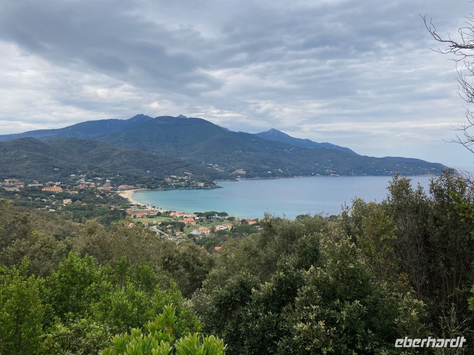 8. Reisetag – Ausflug nach Elba – Fotostopp oberhalb der Bucht von Procchio