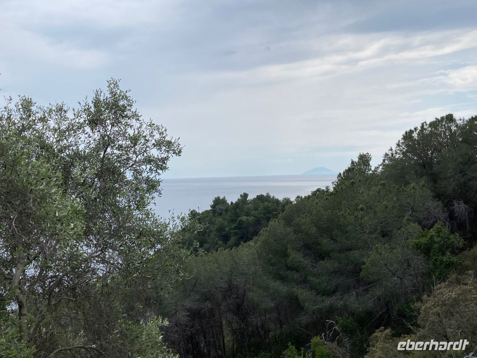 8. Reisetag – Ausflug nach Elba – Fotostopp mit Blick zur Insel Montecristo