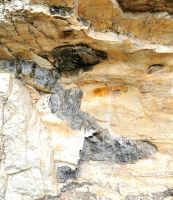 Die Einschlüsse haben teilweise bizarre Formen und Farben, Gargano