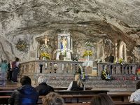 Die Grottenkirche von Monte San Angelo