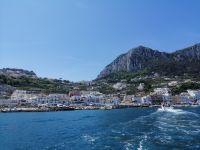Rückkehr zum Hafen nach der Rundschifffahrt um Capri