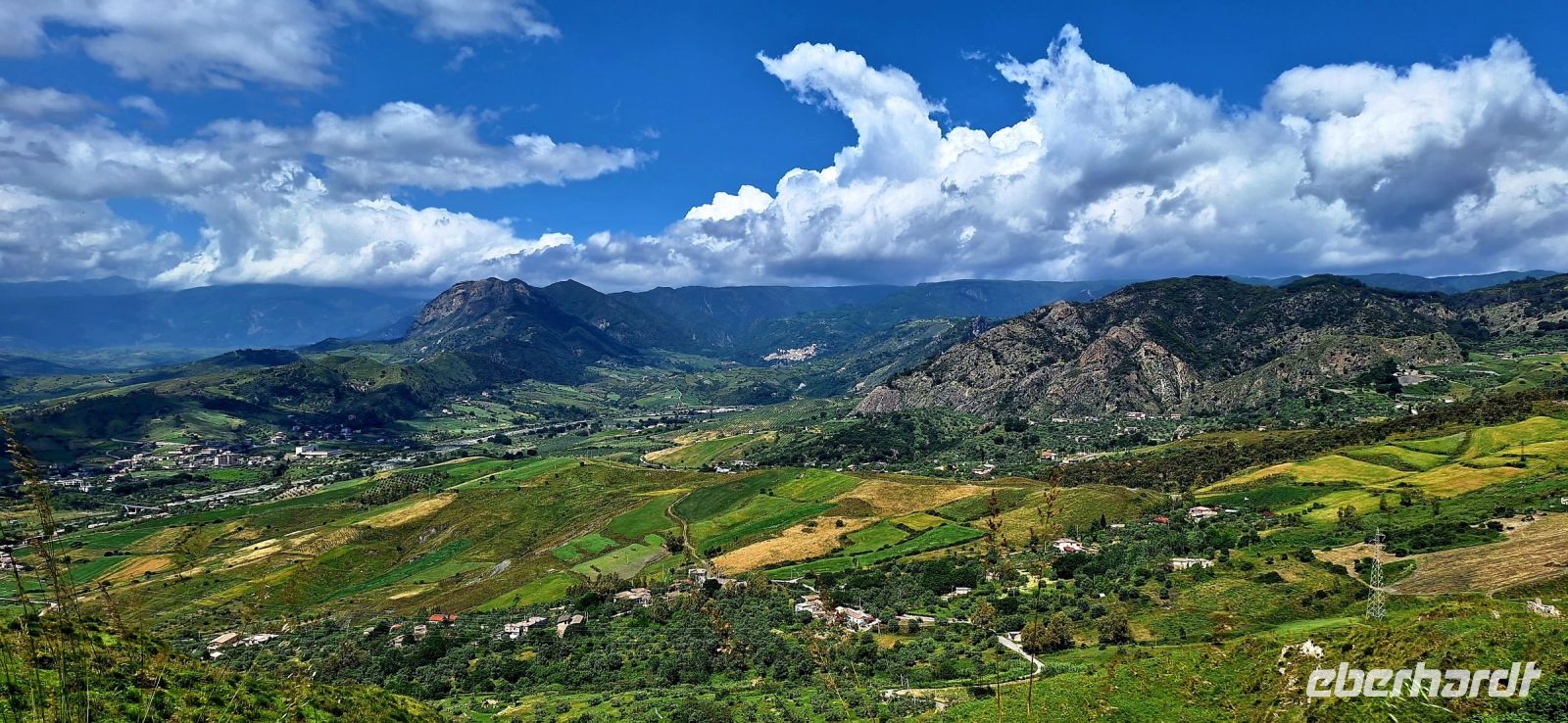 066 Kalabrien Wunderbare Landschaft bei Gerace