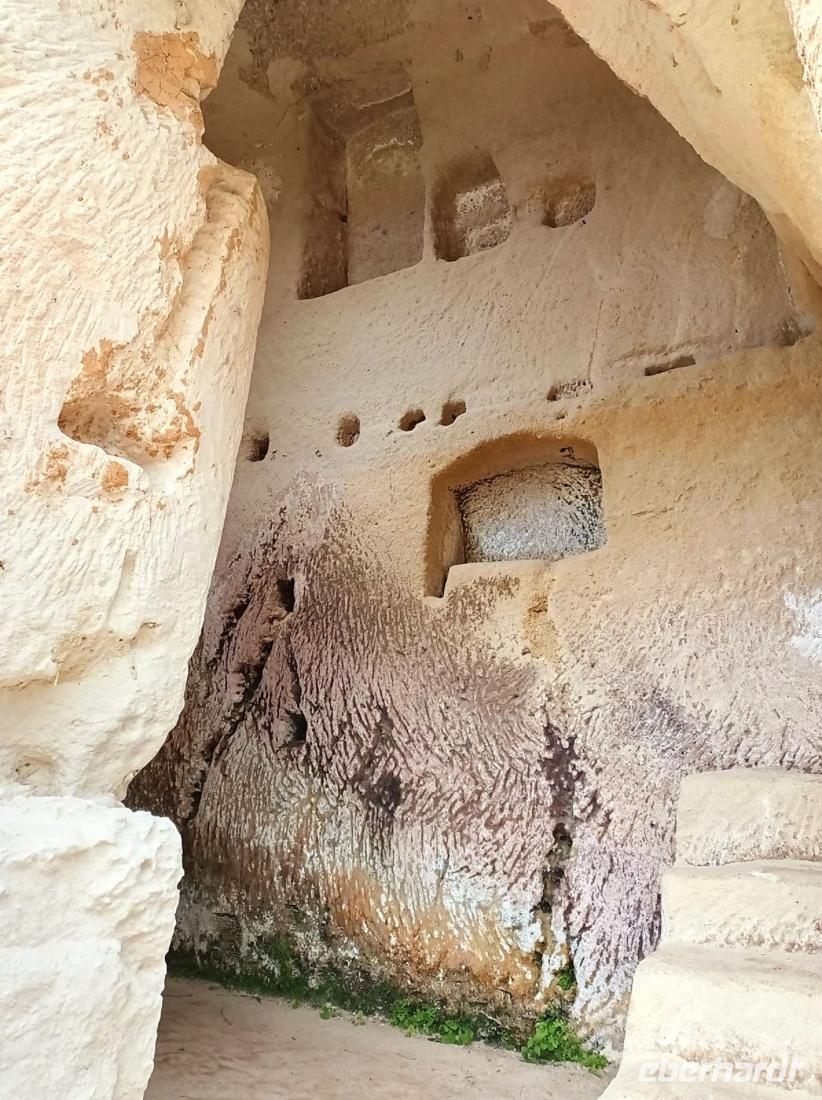 045 Kalabrien Höhlendorf Zungri