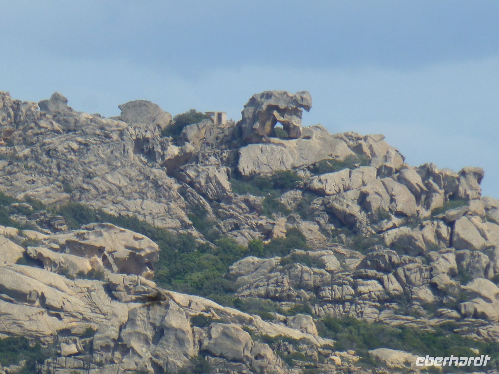 … dem Bärenfelsen. Bitte achten Sie auf die große Lücke zwischen den Beinen.