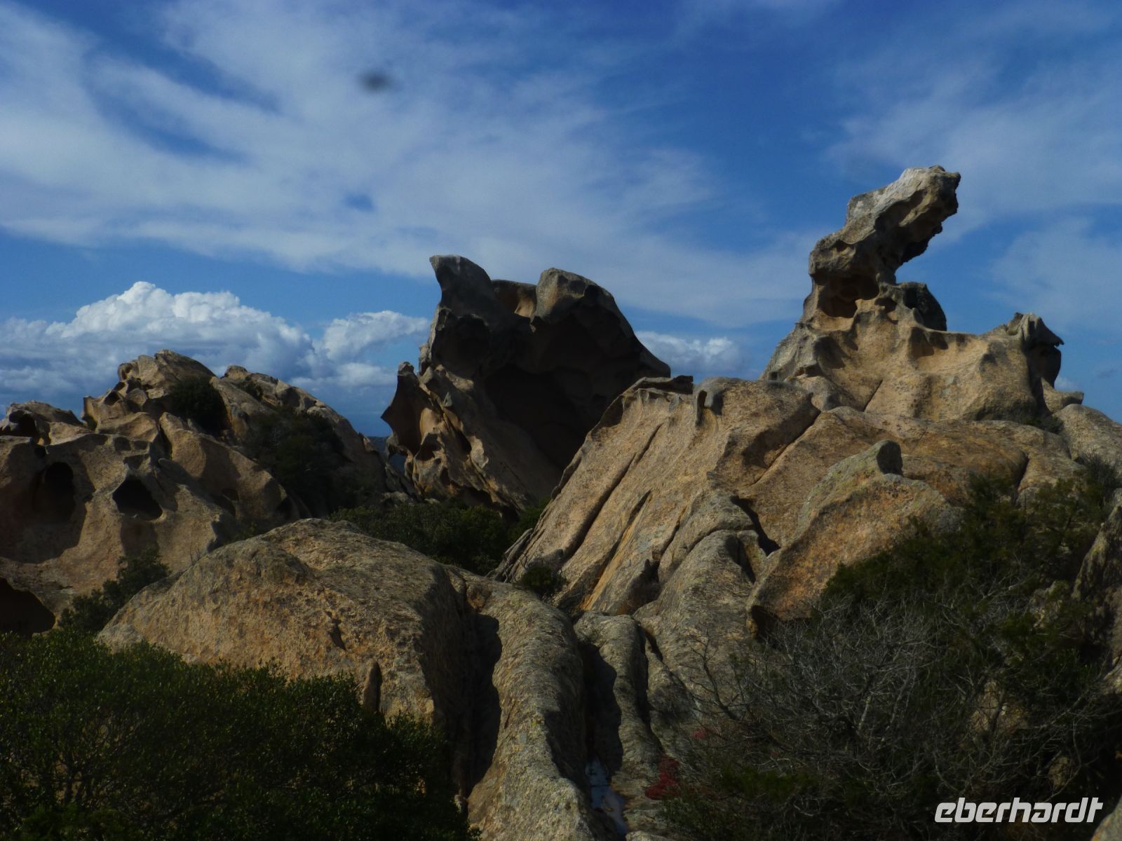 … über 300 Mio Jahren geformten Granit ist spektakulär.