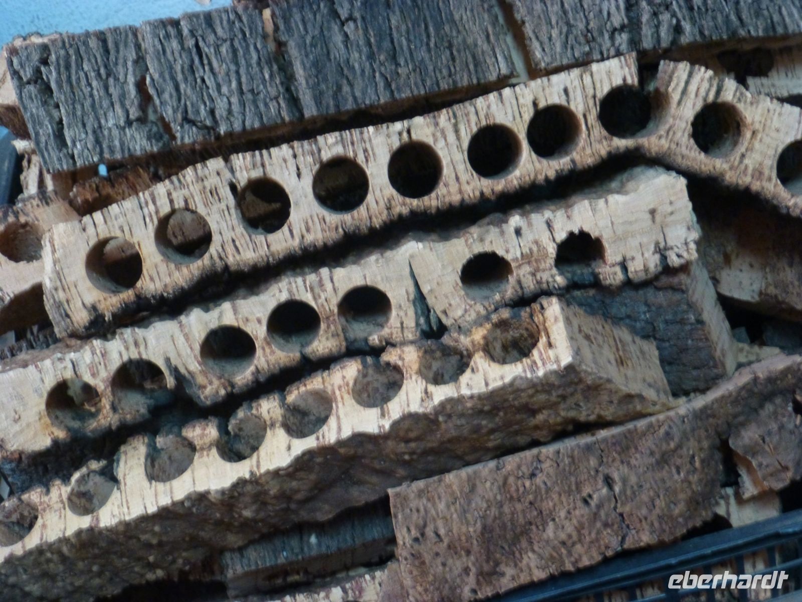 Sieht aus wie ausgestochene Plätzchen – Korken.