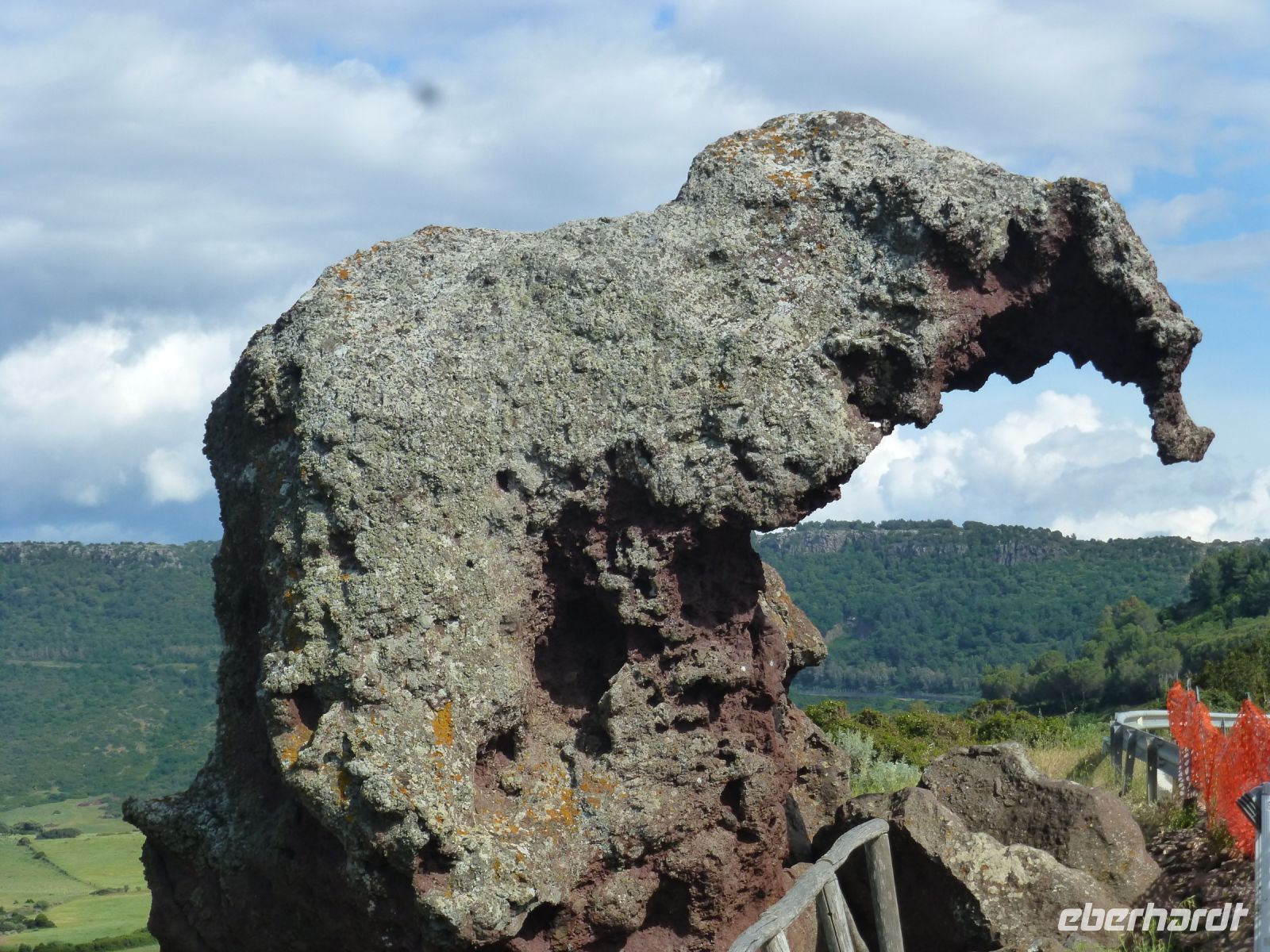 Der Elefantenfelsen – das Tier wird nie die Straße überqueren.