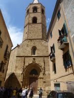 Die Kathedrale Santa Maria von der Rückseite. Der Campanile und das Apsisportal stammen aus der Gründungszeit 16 Jh. 