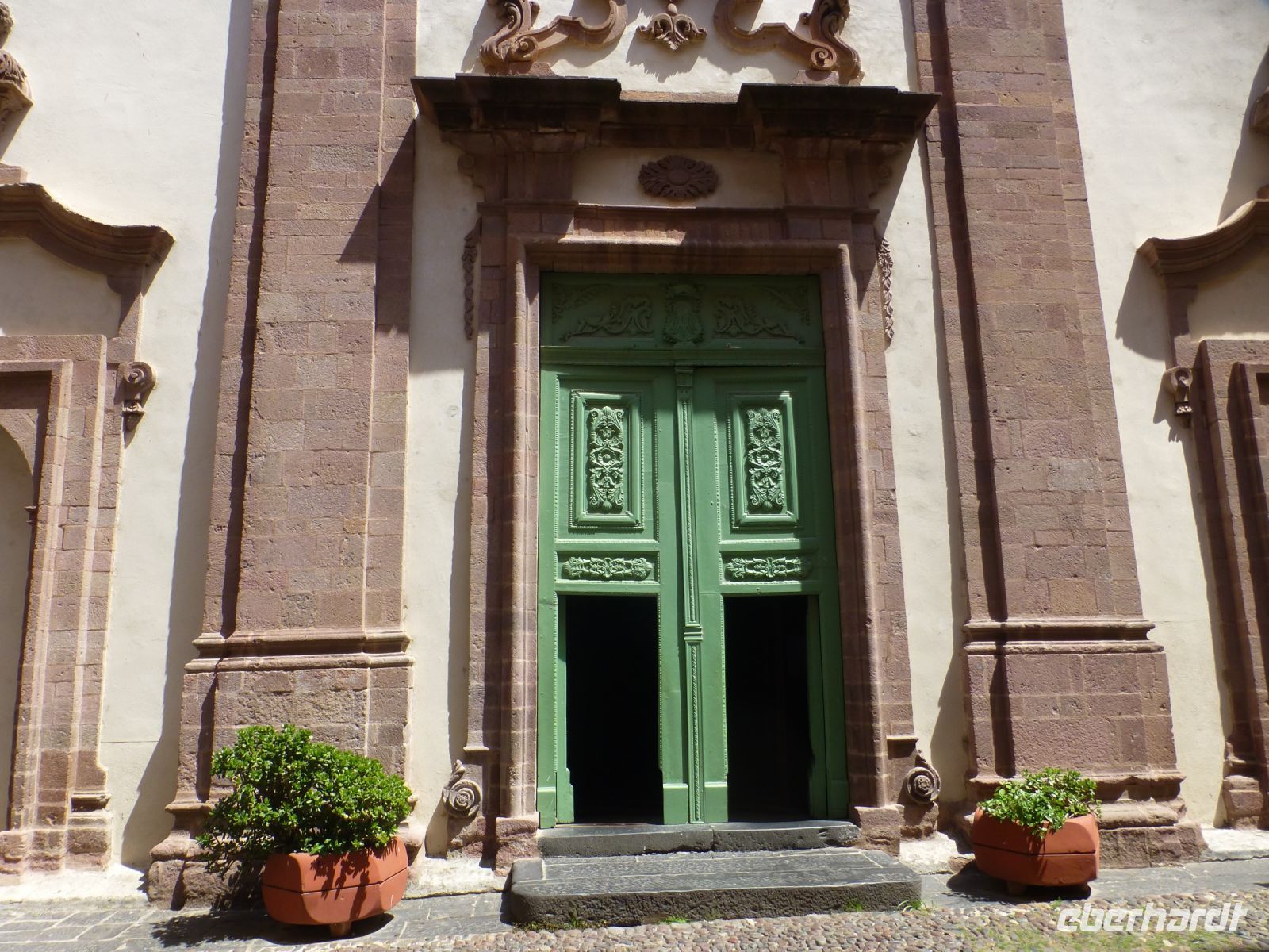 Eingang zur Kathedrale und …